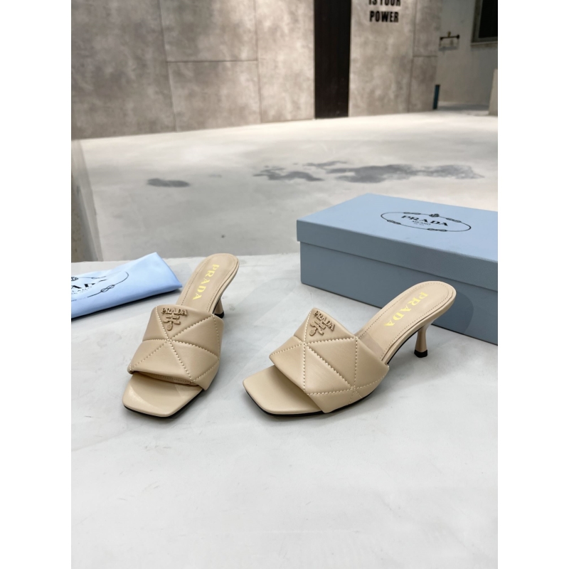 Pra*a slippers